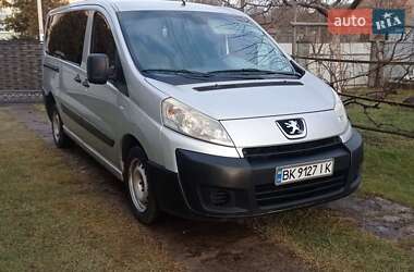 Минивэн Peugeot Expert 2008 в Дубно