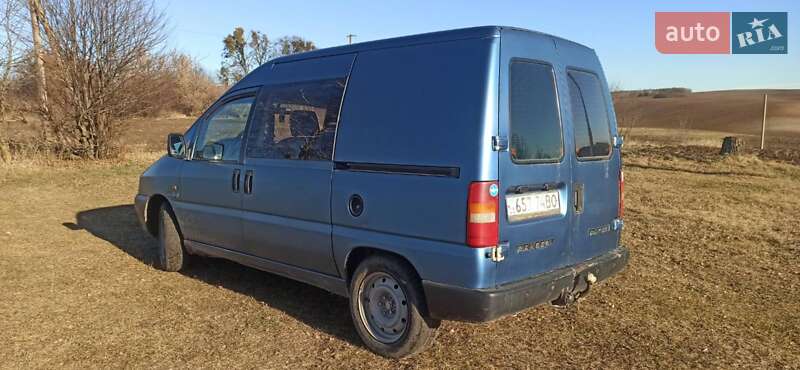 Минивэн Peugeot Expert 1996 в Млинове