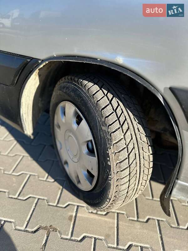 Мінівен Peugeot Expert 2005 в Шумську