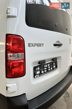 Грузовой фургон Peugeot Expert 2017 в 