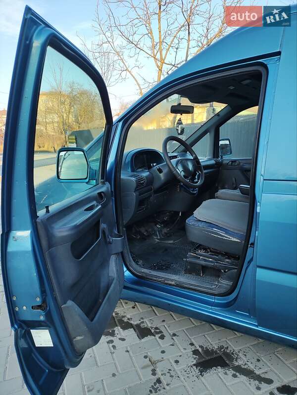 Вантажний фургон Peugeot Expert 2000 в Шепетівці
