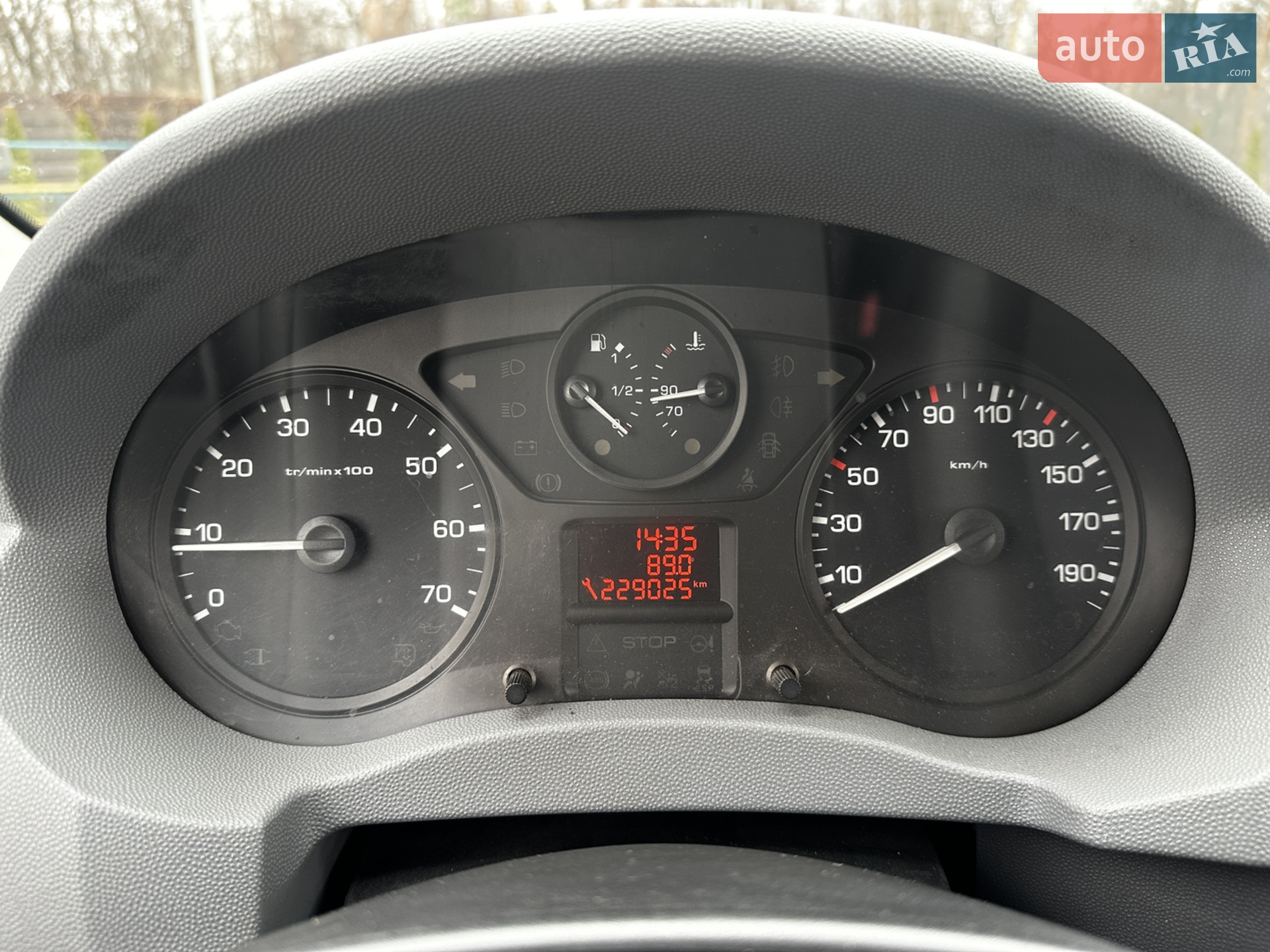 2010 Peugeot Expert - мініатюра 19
