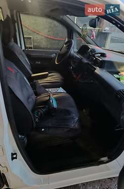 Минивэн Peugeot Expert 2000 в 