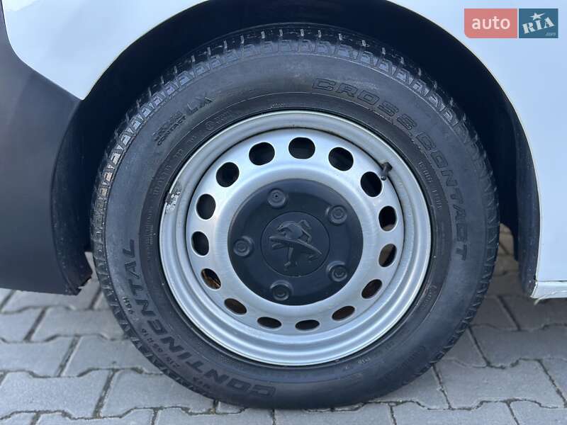 Грузовой фургон Peugeot Expert 2017 в Черновцах