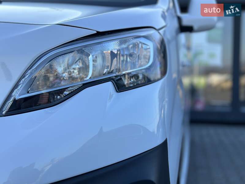 Грузовой фургон Peugeot Expert 2017 в Черновцах
