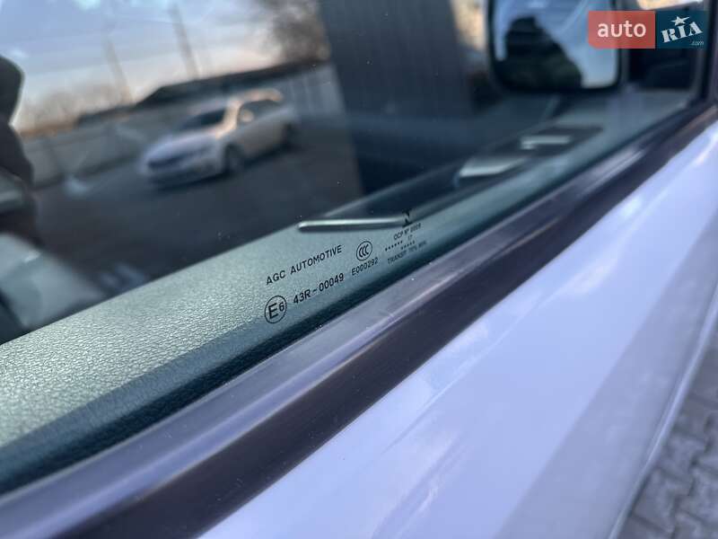 Грузовой фургон Peugeot Expert 2017 в Черновцах