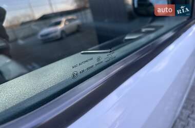 Грузовой фургон Peugeot Expert 2017 в 