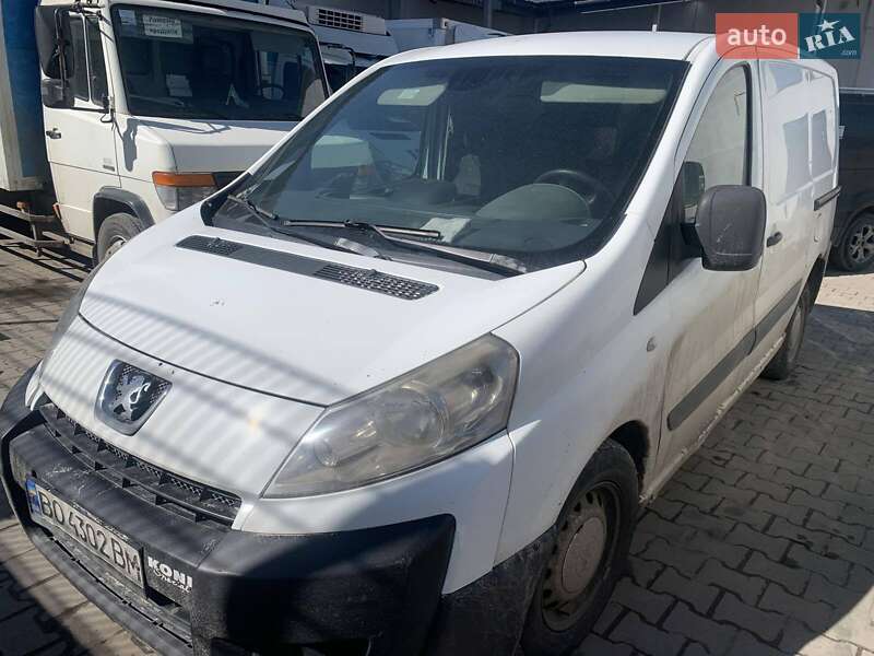 Вантажопасажирський фургон Peugeot Expert 2008 в 