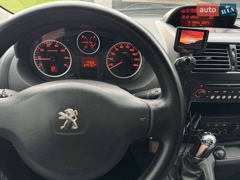 Минивэн Peugeot Expert 2015 в Луцке