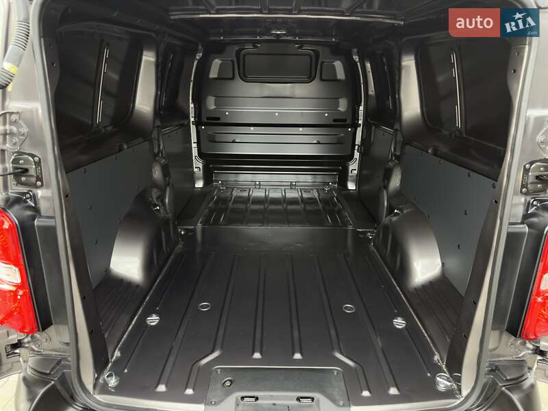 Грузовой фургон Peugeot Expert 2024 в Мукачево