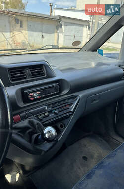 Грузовой фургон Peugeot Expert 2001 в 