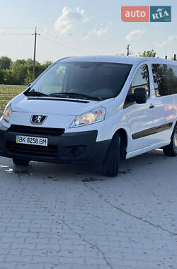 Мінівен Peugeot Expert 2007 в Скалаті