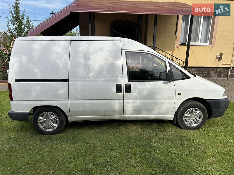 Вантажний фургон Peugeot Expert 1998 в Львові