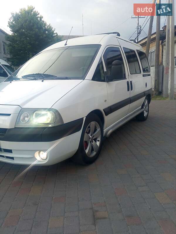 Минивэн Peugeot Expert 2006 в Ровно