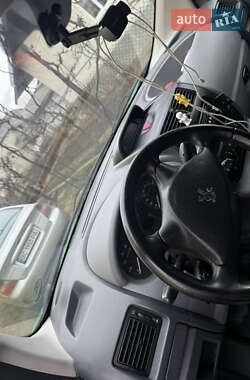 Мінівен Peugeot Expert 2008 в Стрию