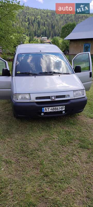 Минивэн Peugeot Expert 2002 в Яремче