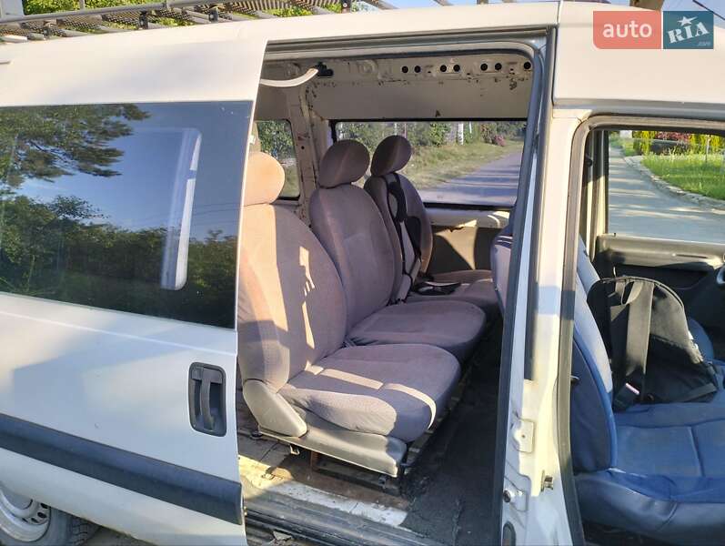 Минивэн Peugeot Expert 2005 в Ровно