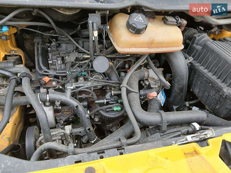 Мінівен Peugeot Expert 2006 в Стрию