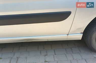 Минивэн Peugeot Expert 2008 в 