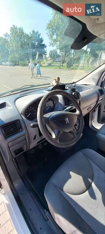 Вантажний фургон Peugeot Expert 2008 в Коломиї