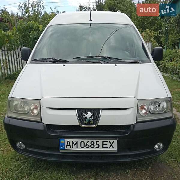 Минивэн Peugeot Expert 2004 в 