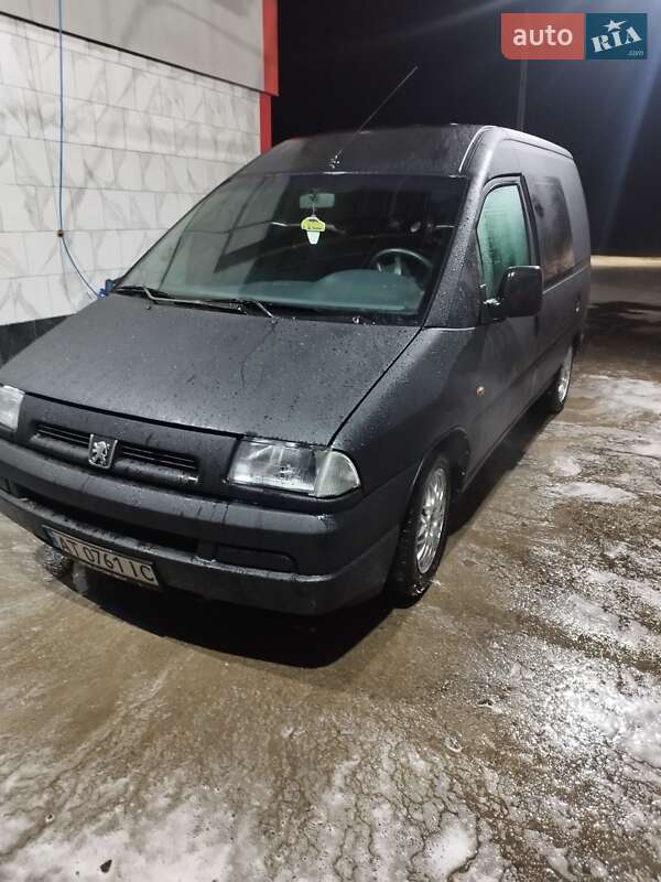 Минивэн Peugeot Expert 2002 в Городенке
