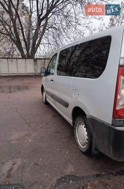 Минивэн Peugeot Expert 2009 в 