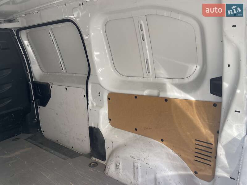 Вантажний фургон Peugeot Expert 2018 в Луцьку