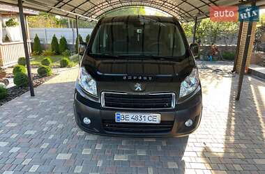 Мінівен Peugeot Expert 2014 в Южноукраїнську