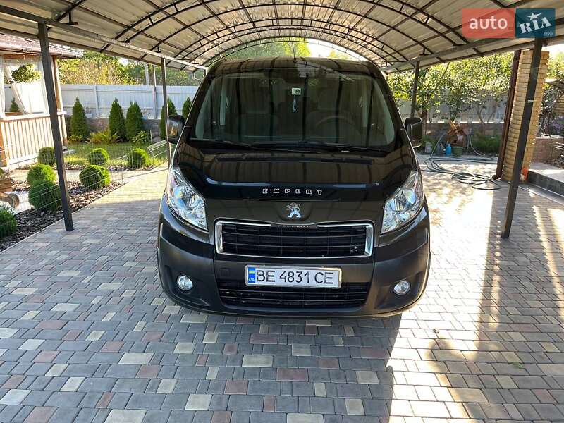 Минивэн Peugeot Expert 2014 в 
