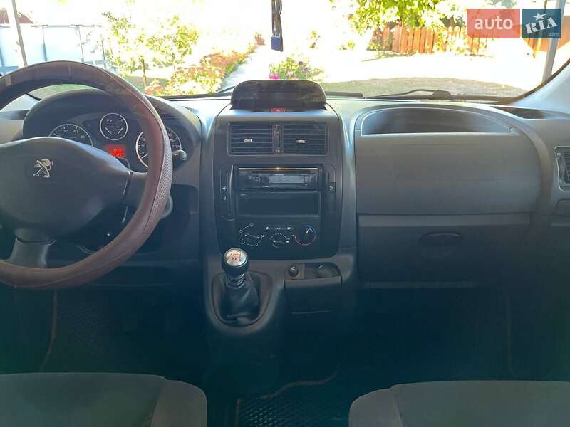 Минивэн Peugeot Expert 2014 в Южноукраинске фото 16 Минивэн Peugeot Expert 2014 в Южноукраинске