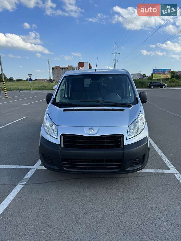 Минивэн Peugeot Expert 2015 в 