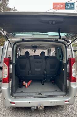 Мінівен Peugeot Expert 2010 в 