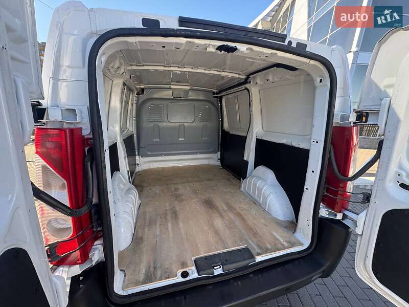 Грузовой фургон Peugeot Expert 2015 в Хмельницком