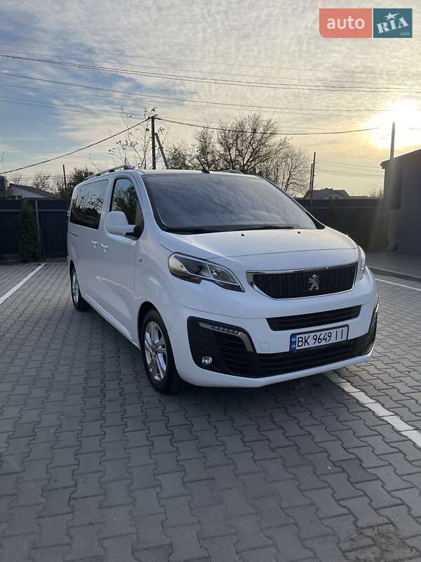 Мінівен Peugeot Expert 2021 в Рівному фото Мінівен Peugeot Expert 2021 в Рівному