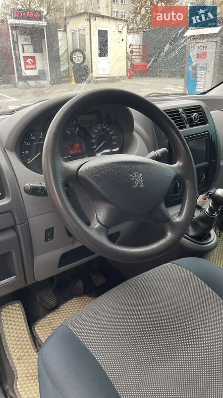 Минивэн Peugeot Expert 2008 в Львове фото 5 Минивэн Peugeot Expert 2008 в Львове