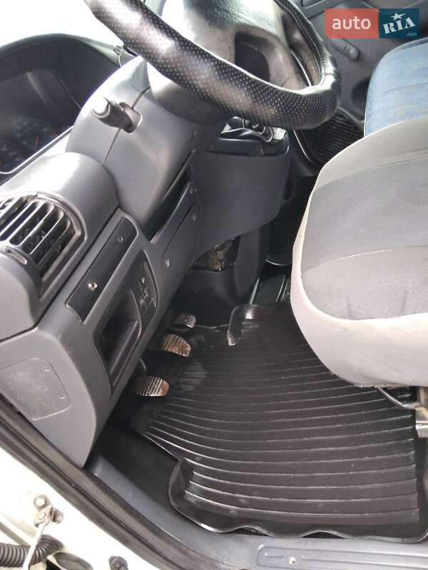 Мінівен Peugeot Expert 2000 в Ізяславі