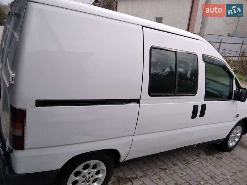 Мінівен Peugeot Expert 2000 в Ізяславі