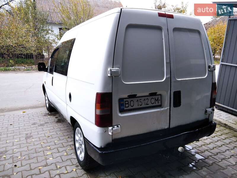 Мінівен Peugeot Expert 2000 в Ізяславі