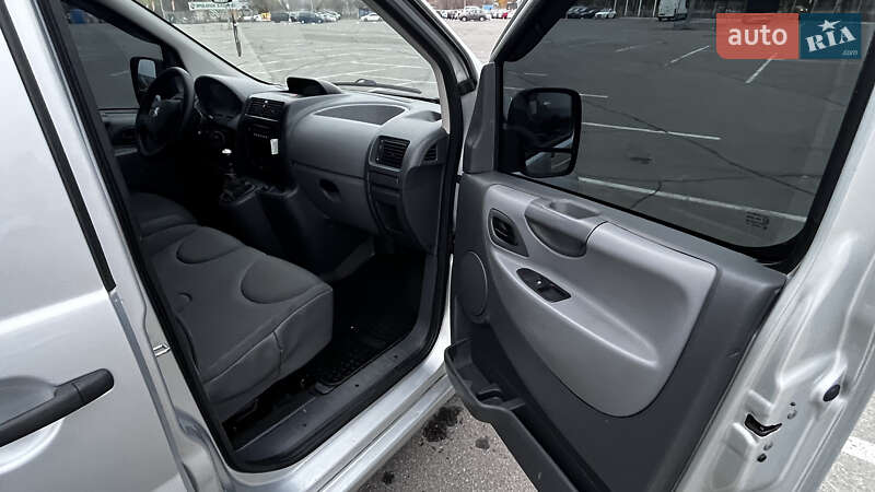Мінівен Peugeot Expert 2011 в Дніпрі фото 11 Мінівен Peugeot Expert 2011 в Дніпрі