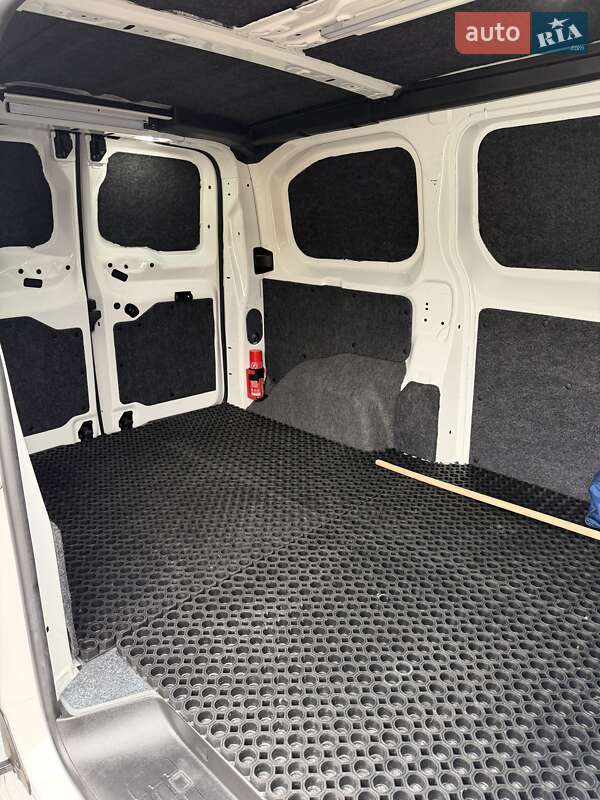 Вантажний фургон Peugeot Expert 2020 в Києві