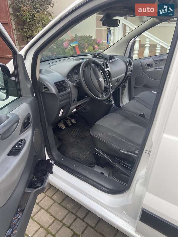 Мінівен Peugeot Expert 2008 в Львові