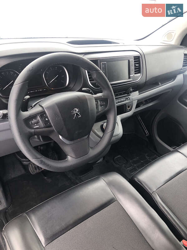 Вантажний фургон Peugeot Expert 2016 в Бродах