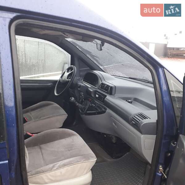 Мінівен Peugeot Expert 2004 в Сарнах