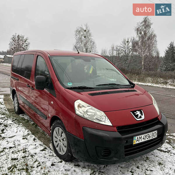 Вантажний фургон Peugeot Expert 2008 в Коростені