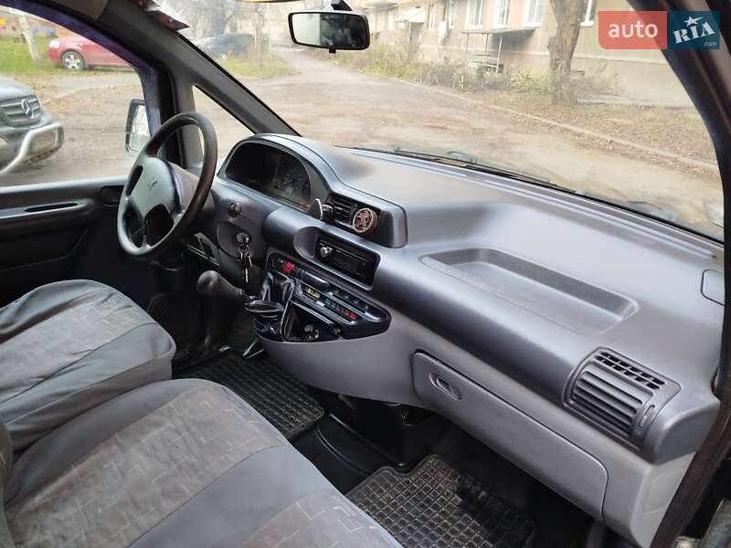 Мінівен Peugeot Expert 2001 в Чернівцях