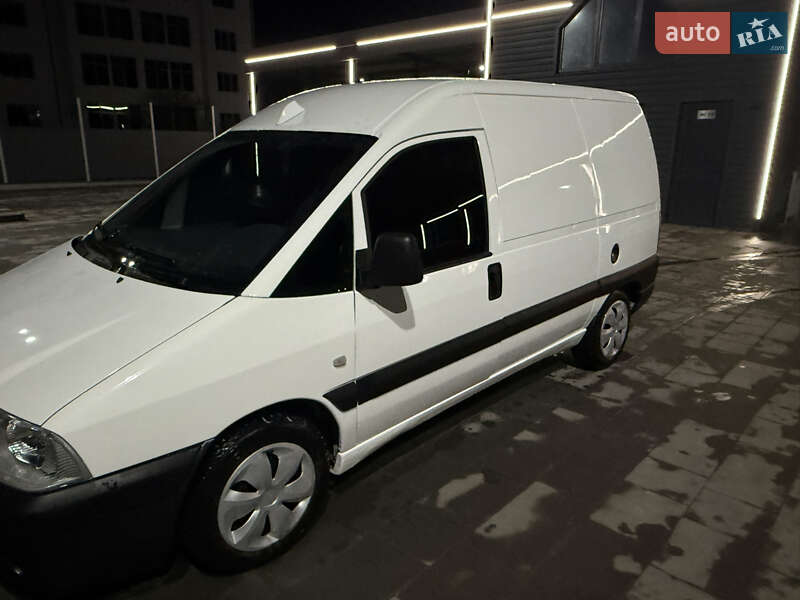 Вантажний фургон Peugeot Expert 2005 в Самборі