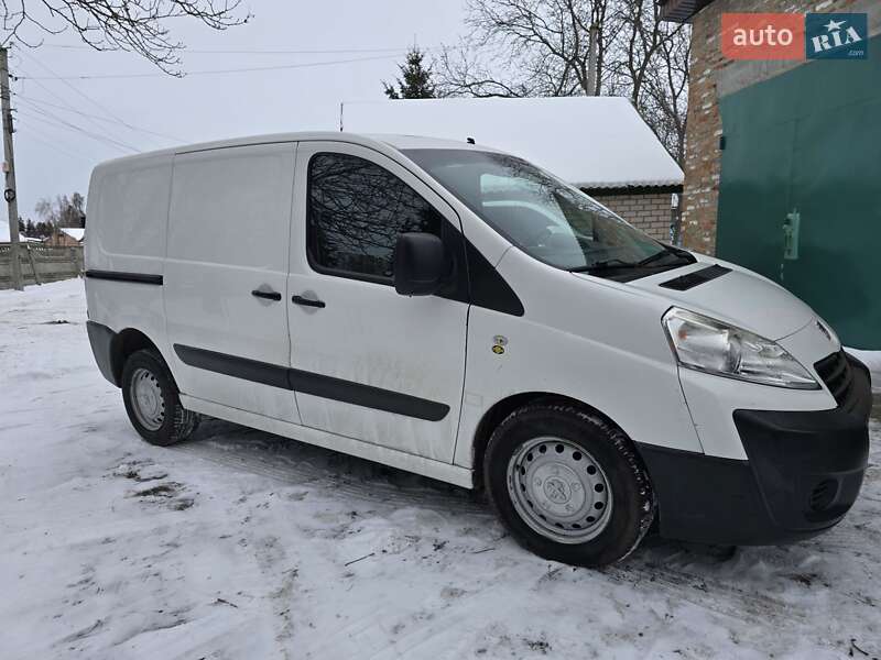 Вантажний фургон Peugeot Expert 2012 в Миргороді