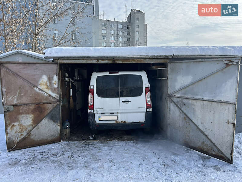 Минивэн Peugeot Expert 2008 в Киеве