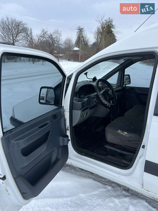 Минивэн Peugeot Expert 2006 в Клевани